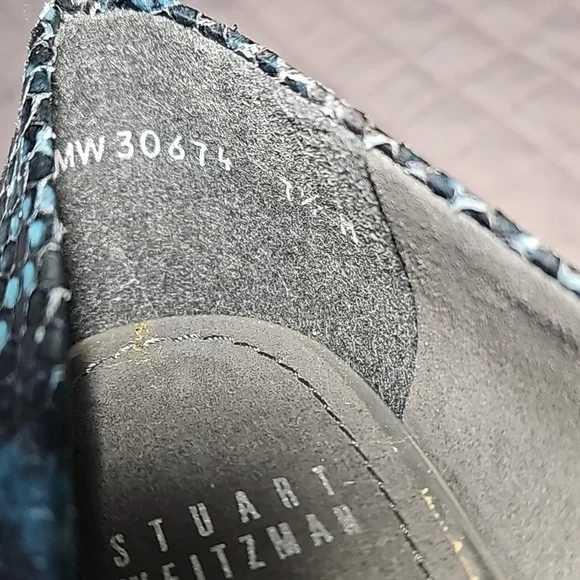 Stuart Weitzman Navy Blue Snakeskin Print Pointed Toe Kitten Heel Size 7.5 - Picture 14 of 16